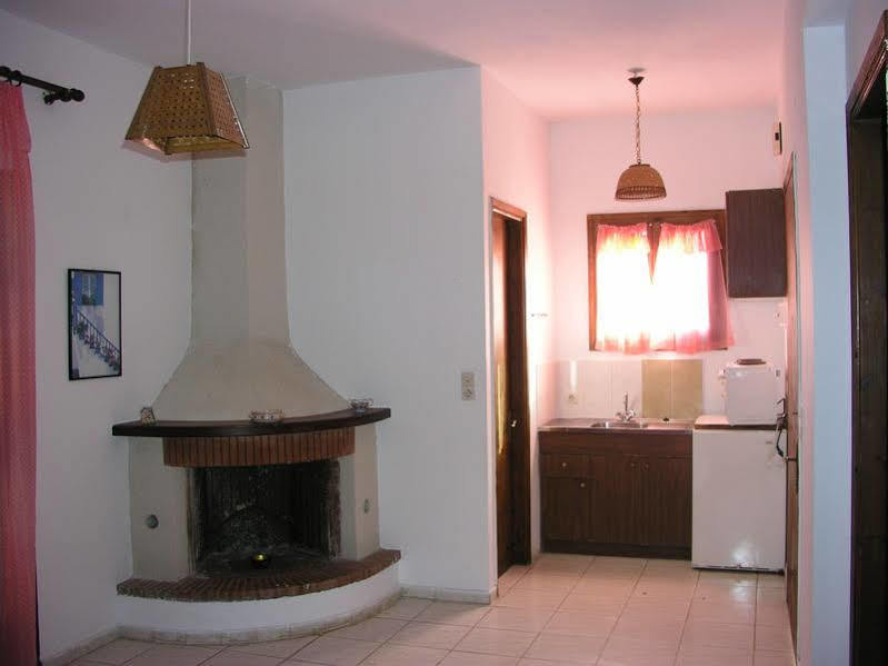 Marie Apartment Сидари Екстериор снимка